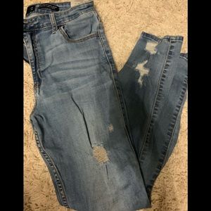 Hollister 9 high rise crop